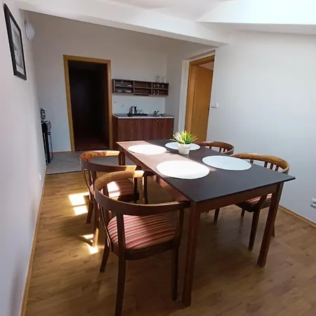 U Zlateho Kohouta Otel