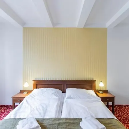 U Zlatého Kohouta 4* Kroměříž