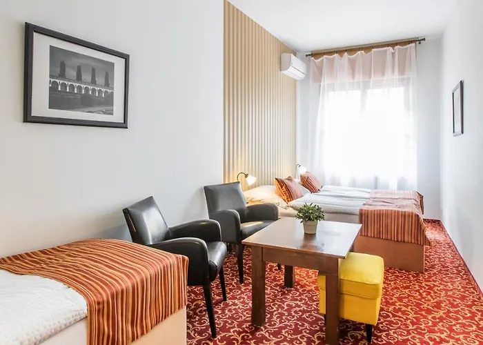 U Zlateho Kohouta Hotel 4*