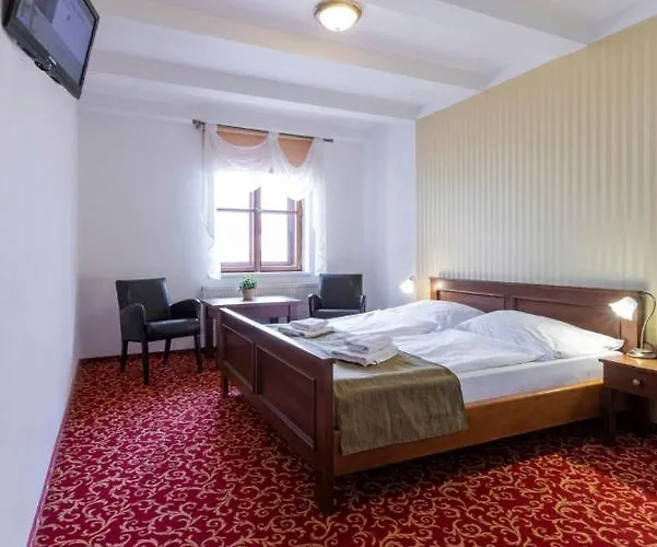 U Zlateho Kohouta Hotel 4*
